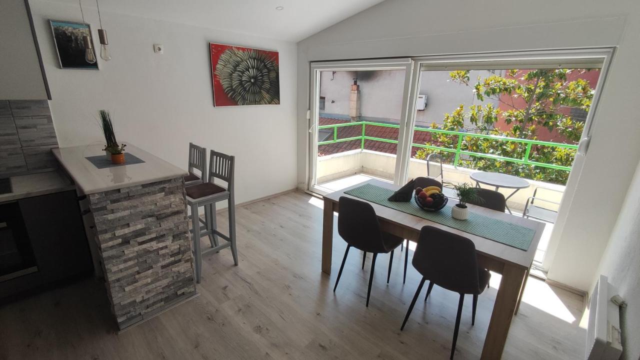 Ap Apartment Mostar Esterno foto